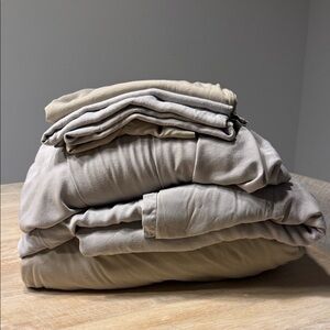 Cozy Earth Luxurious Gray Bedding Set